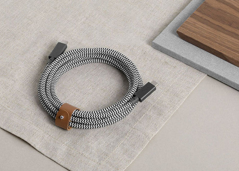 Köp Native Union Belt Cable Pro 240W USB-C 2,4m - Svart/Vit hos Macforum