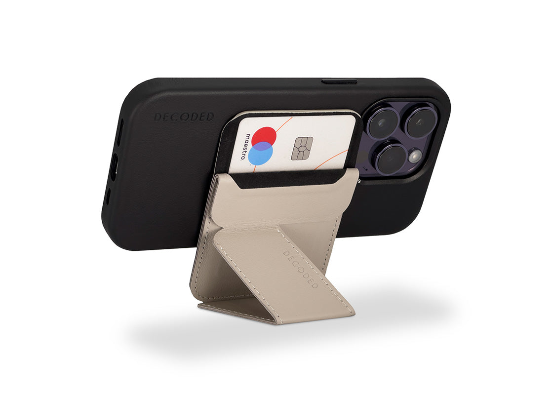 Decoded MagSafe Card/Stand Sleeve V2 - Clay