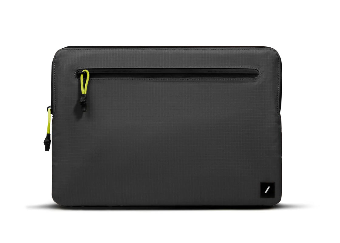 Native Union Ultralight Sleeve 13-tum - Svart