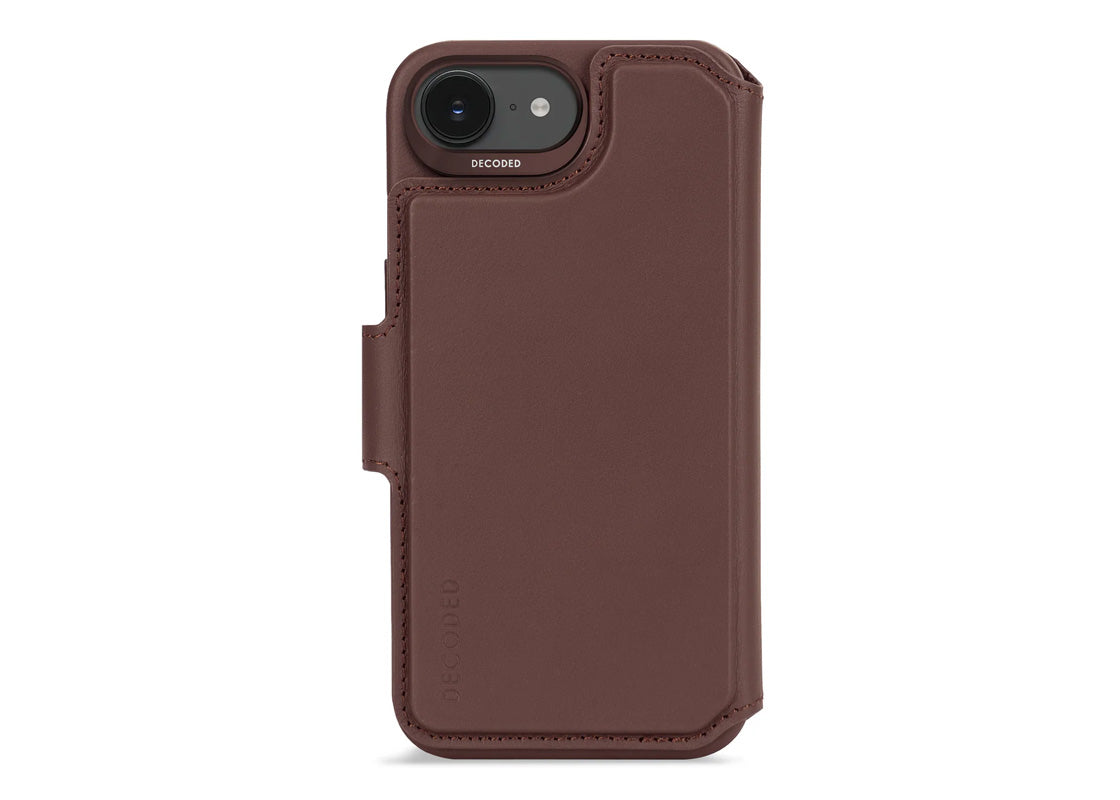 Decoded Plånboksfodral iPhone 16e - Brun
