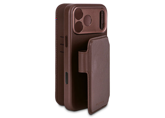 Decoded Leather Detachable Wallet for iPhone 17 Pro - Brun