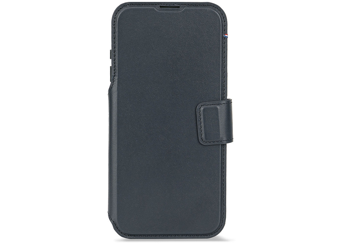 Decoded Leather Detachable Wallet for iPhone 17 Pro - Marinblå