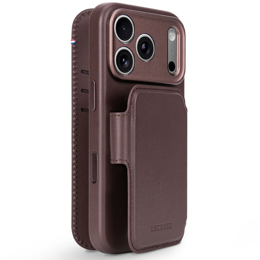 Decoded Leather Detachable Wallet iPhone 18 Pro Chocolate Brown