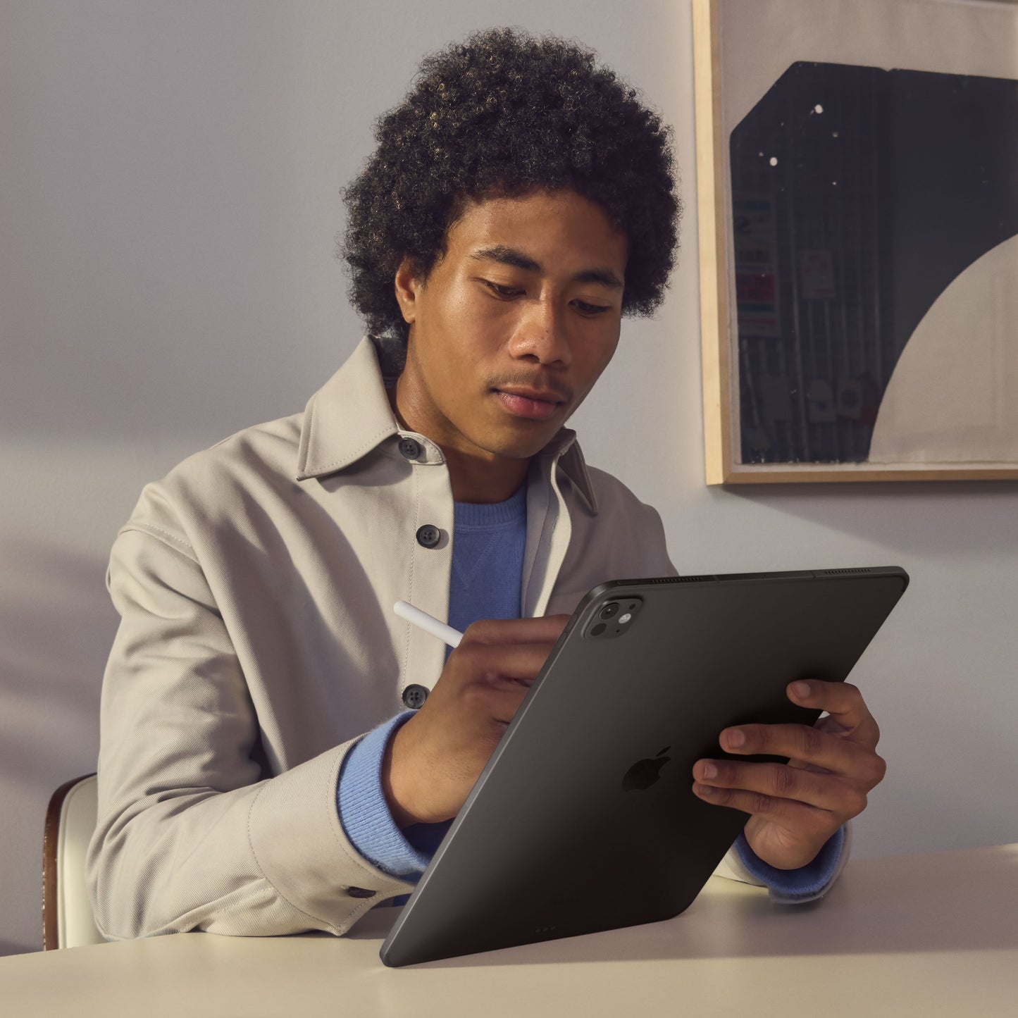 iPad_Pro_11_M4_WiFi_Silver_PDP_Image_Position_5__WWEN