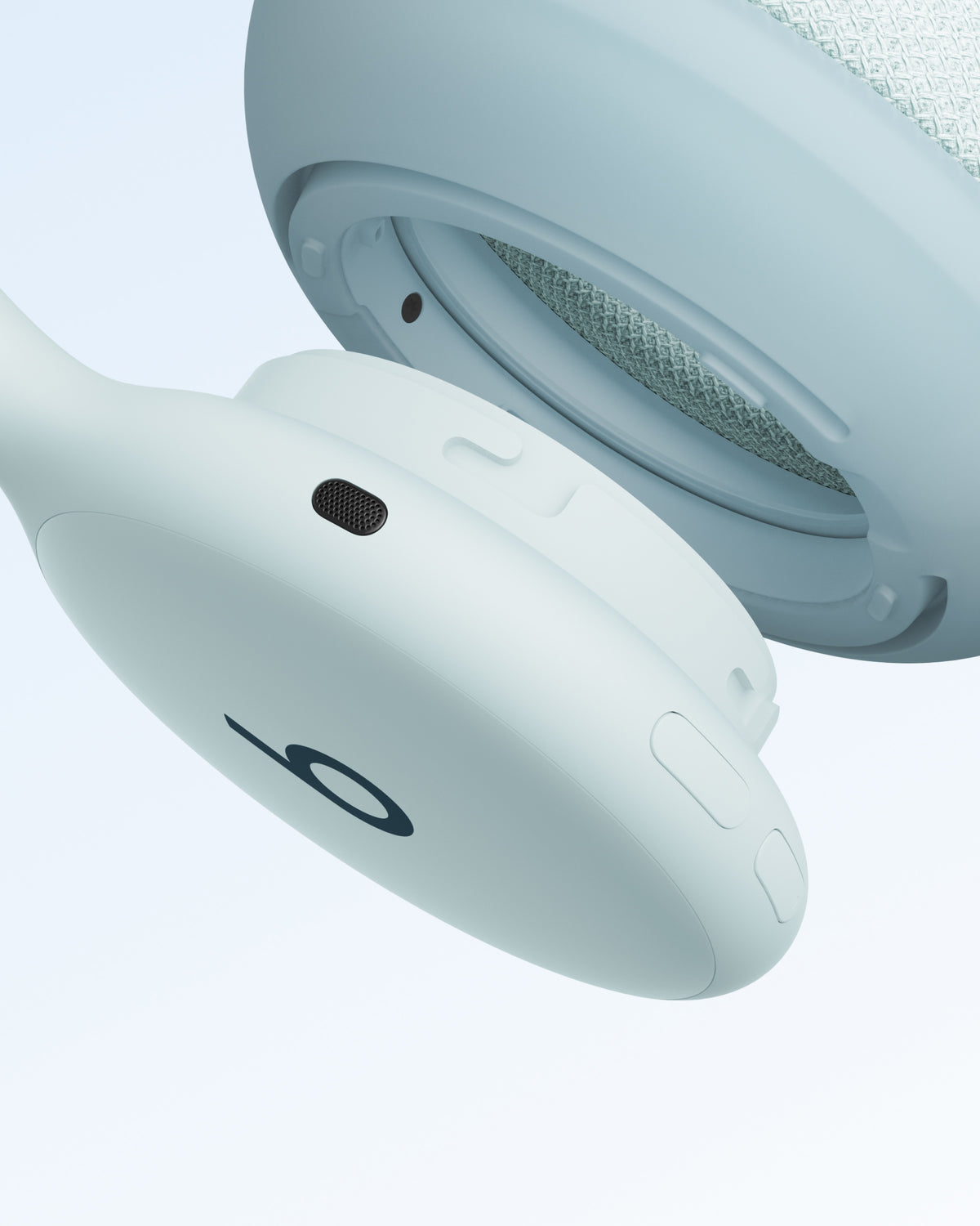 Beats 360 Over-Ear Headphones - Sky with Sky Performance Knit Cushions